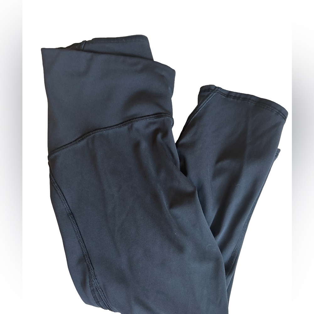 Lululemon Black Capri Leggings with Mesh Side Size 6